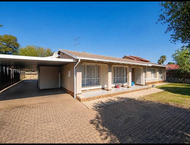 5 BEDROOM HOUSE FOR SALE IN BRACKENDOWNS